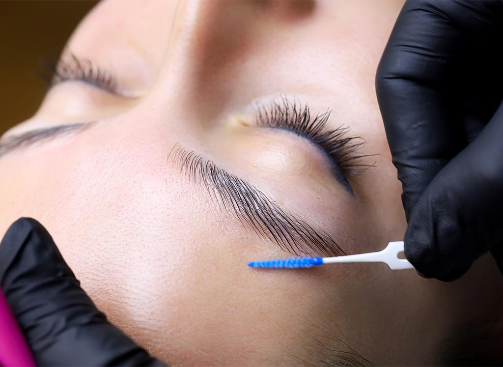 Best Eyebrow Transplant Clinic in Antalya